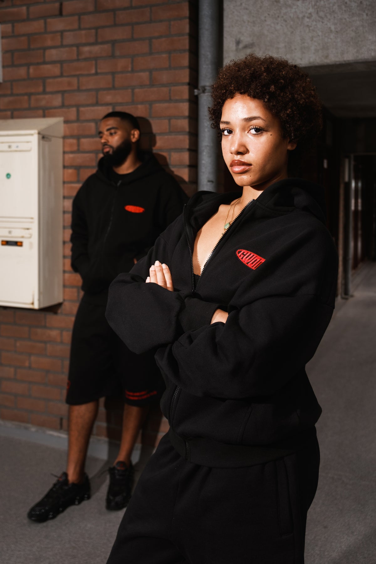 ROOKIE ZIP-HOODIE [BLACK]